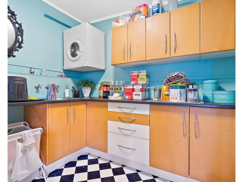 53 River Road, Kelmscott WA 6111