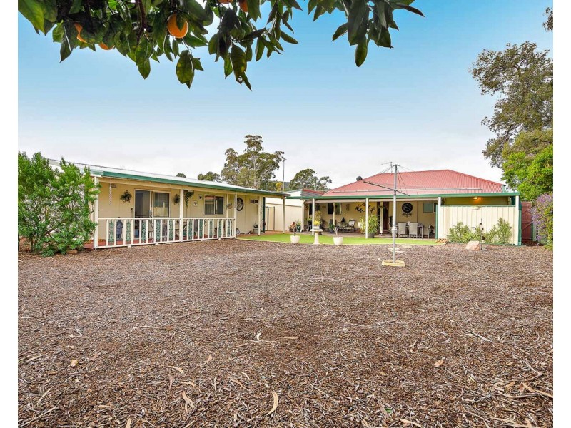 53 River Road, Kelmscott WA 6111