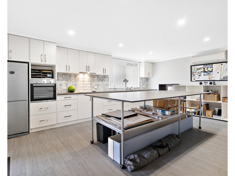 53 River Road, Kelmscott WA 6111