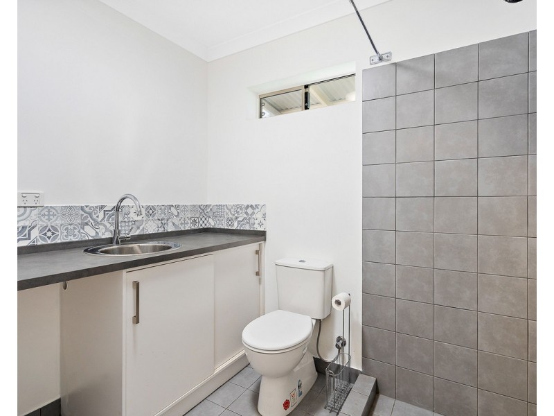 53 River Road, Kelmscott WA 6111