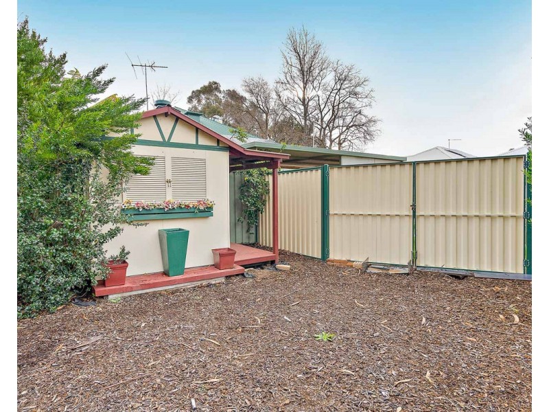 53 River Road, Kelmscott WA 6111