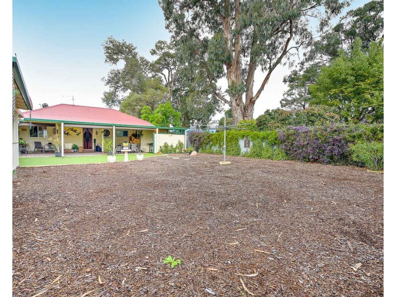 53 River Road, Kelmscott WA 6111