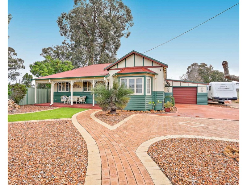 53 River Road, Kelmscott WA 6111