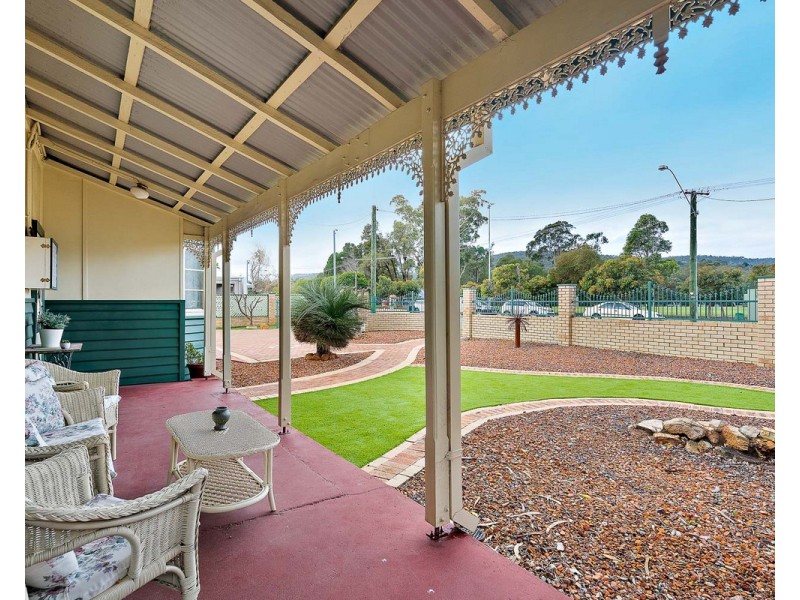 53 River Road, Kelmscott WA 6111