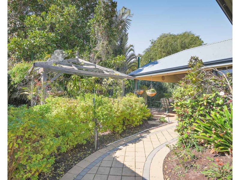 36 Mount Park Way, Canning Vale WA 6155