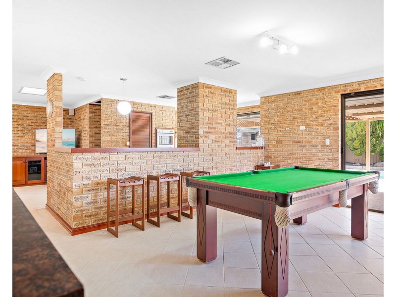 4 Crawford Court, Safety Bay WA 6169