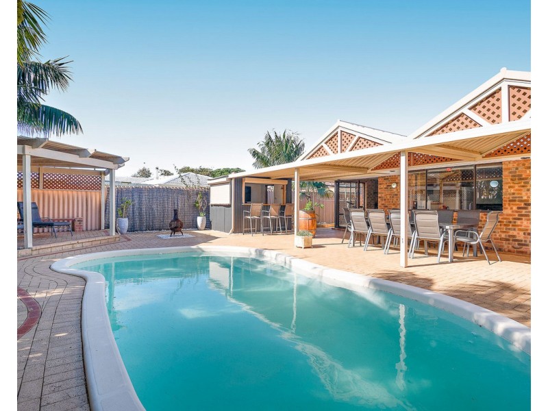 4 Crawford Court, Safety Bay WA 6169