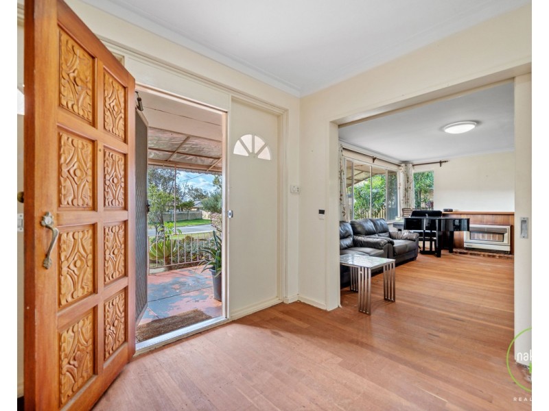 9 Mountain View, Kelmscott WA 6111