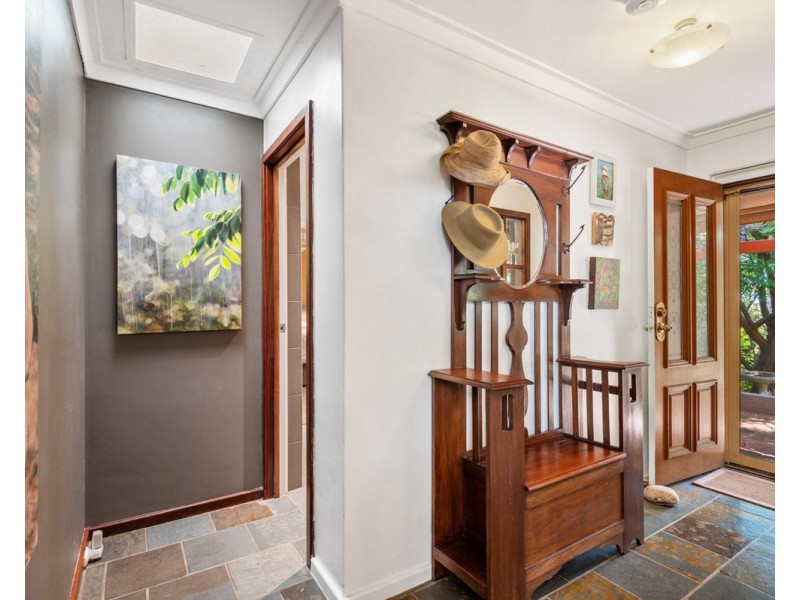 2 Bullockbush Road, Kelmscott WA 6111