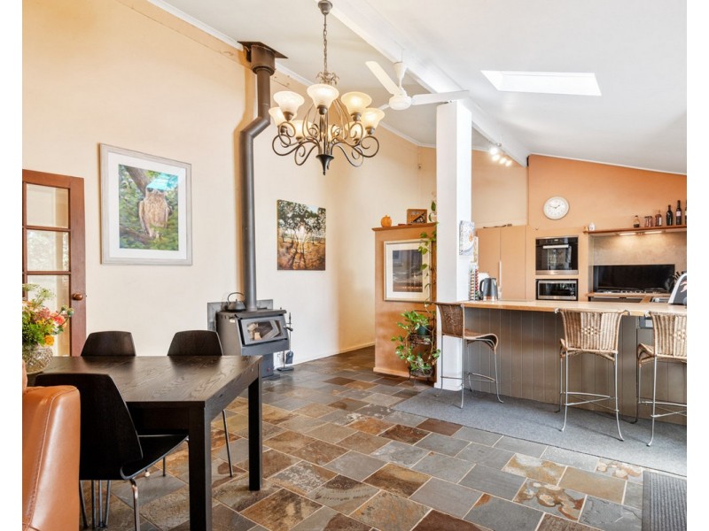 2 Bullockbush Road, Kelmscott WA 6111