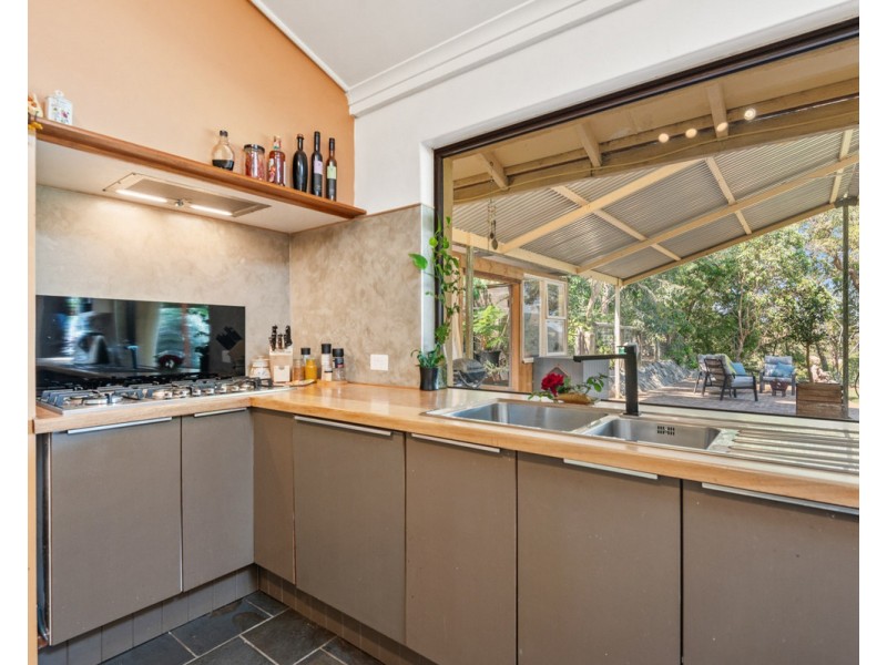 2 Bullockbush Road, Kelmscott WA 6111