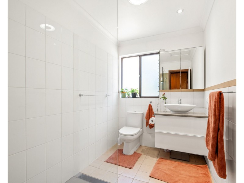 2 Bullockbush Road, Kelmscott WA 6111