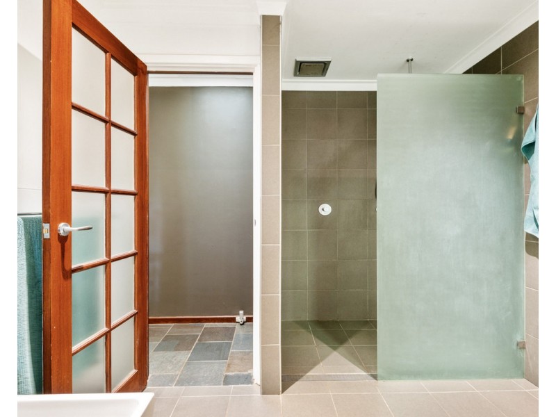 2 Bullockbush Road, Kelmscott WA 6111