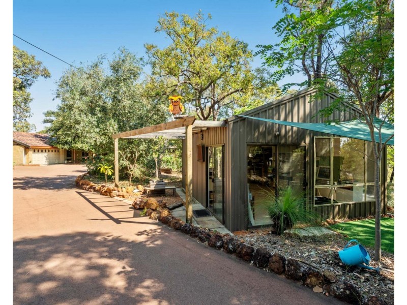 2 Bullockbush Road, Kelmscott WA 6111