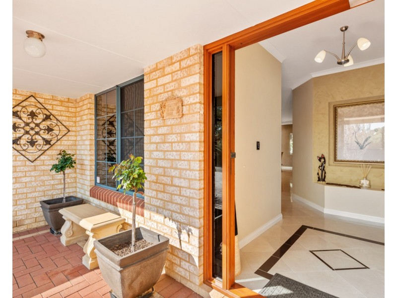 9 Cartland Court, Bedfordale WA 6112