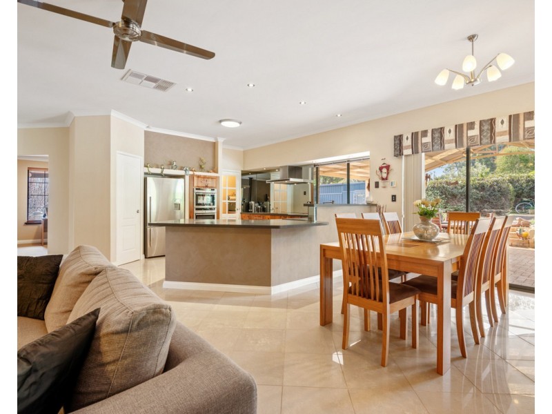 9 Cartland Court, Bedfordale WA 6112