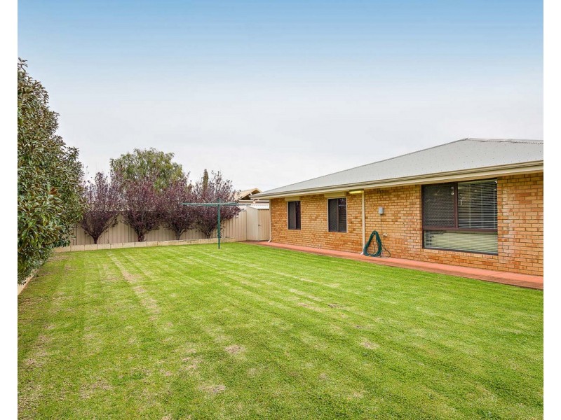84 Brown Crescent, Seville Grove WA 6112