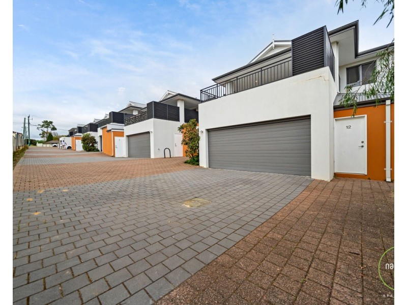 12/12 Heath Road, Kalamunda WA 6076