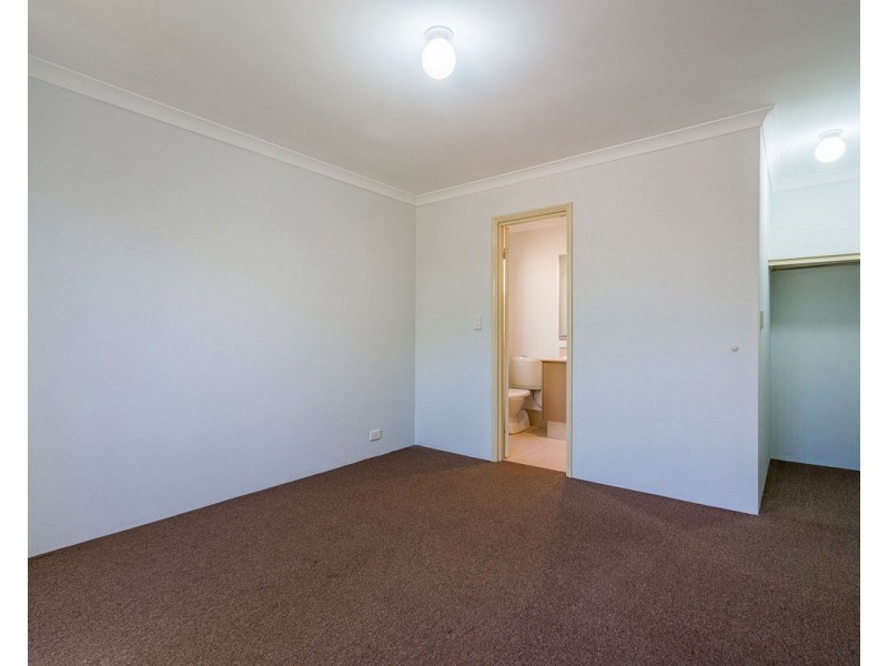 25/91 Lowanna Way, Armadale WA 6112