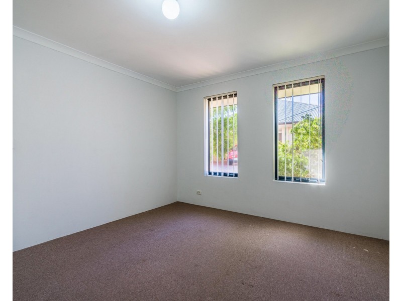 25/91 Lowanna Way, Armadale WA 6112