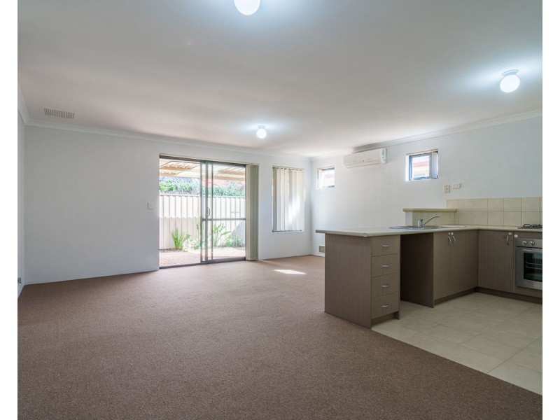 25/91 Lowanna Way, Armadale WA 6112