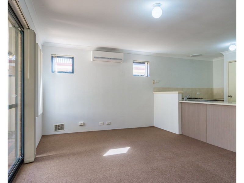 25/91 Lowanna Way, Armadale WA 6112