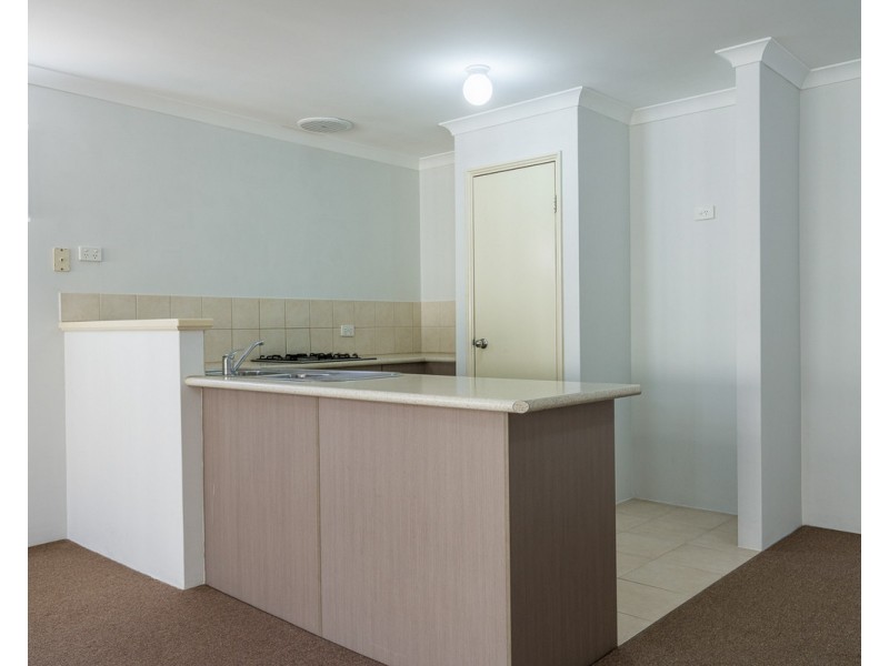 25/91 Lowanna Way, Armadale WA 6112