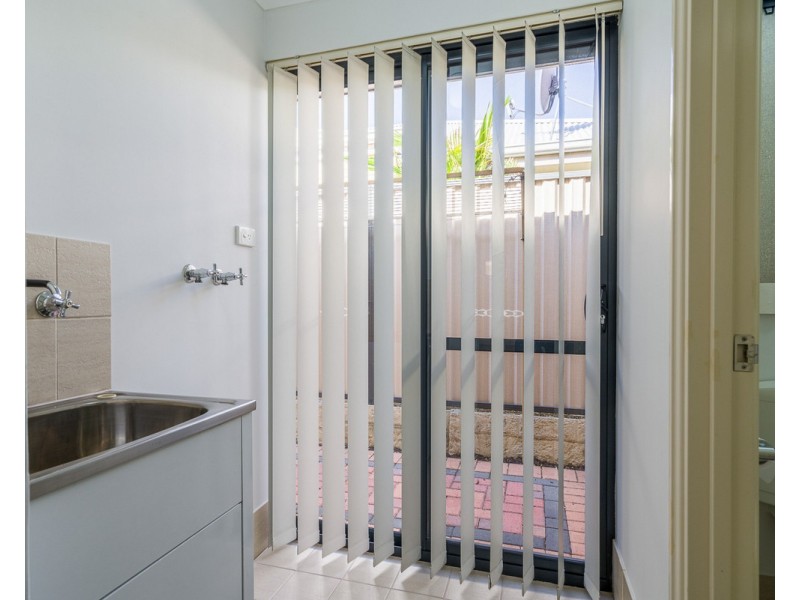 25/91 Lowanna Way, Armadale WA 6112