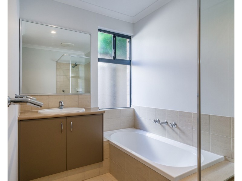 25/91 Lowanna Way, Armadale WA 6112