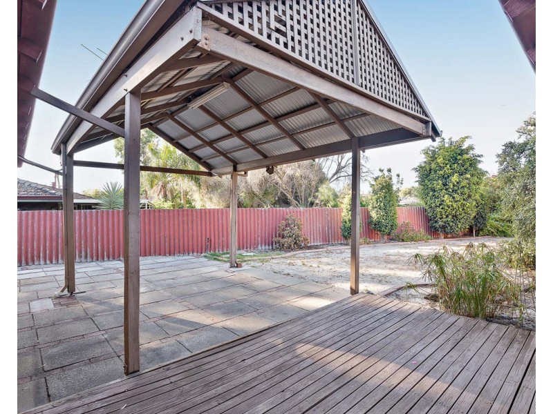 1A Watling Avenue, Lynwood WA 6147