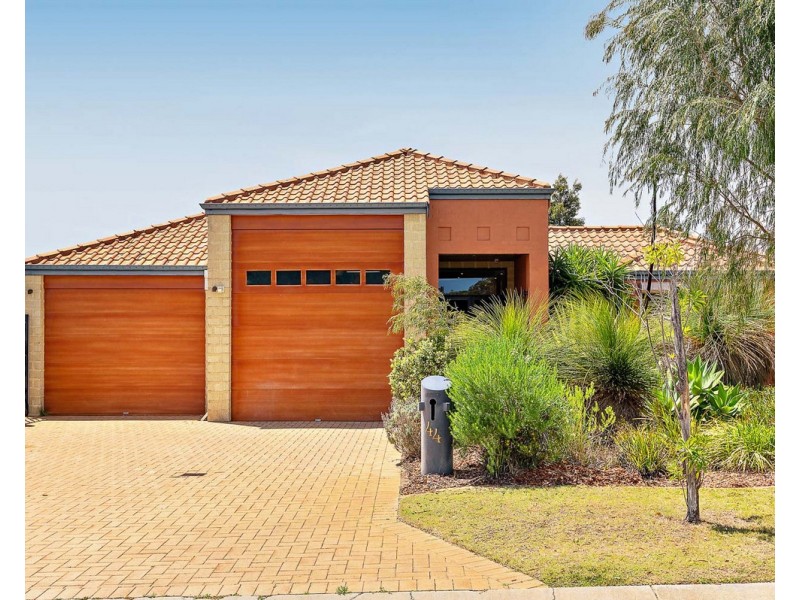 44 Oakhill Drive, Canning Vale WA 6155