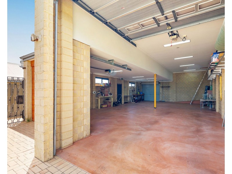 44 Oakhill Drive, Canning Vale WA 6155