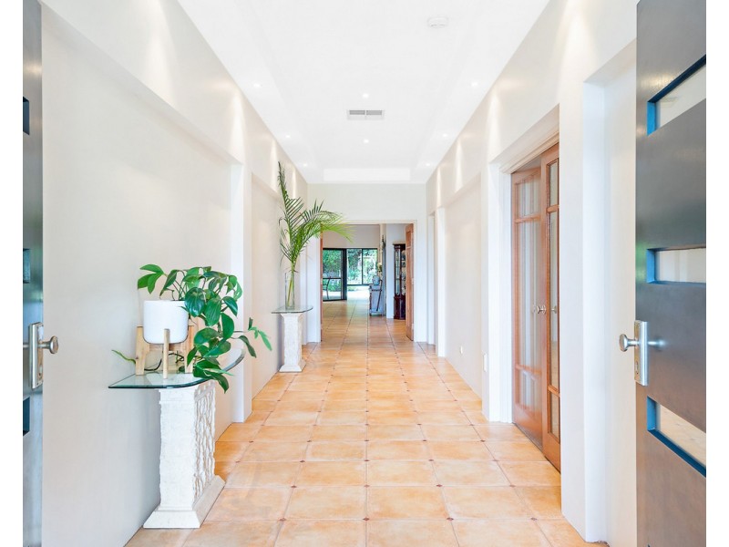 44 Oakhill Drive, Canning Vale WA 6155