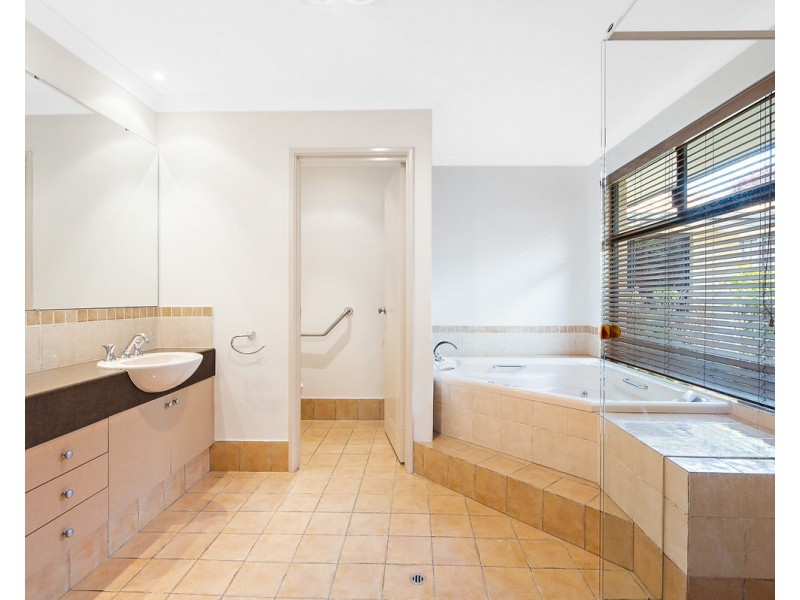 44 Oakhill Drive, Canning Vale WA 6155