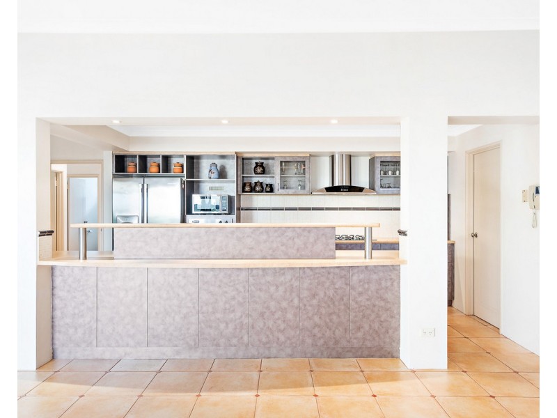 44 Oakhill Drive, Canning Vale WA 6155