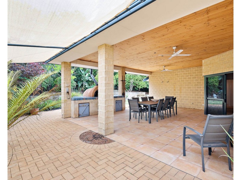 44 Oakhill Drive, Canning Vale WA 6155