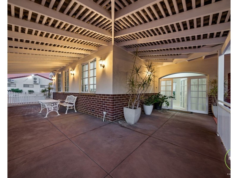 6 Blackburn Street, Maddington WA 6109