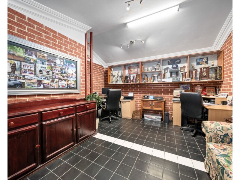 6 Blackburn Street, Maddington WA 6109