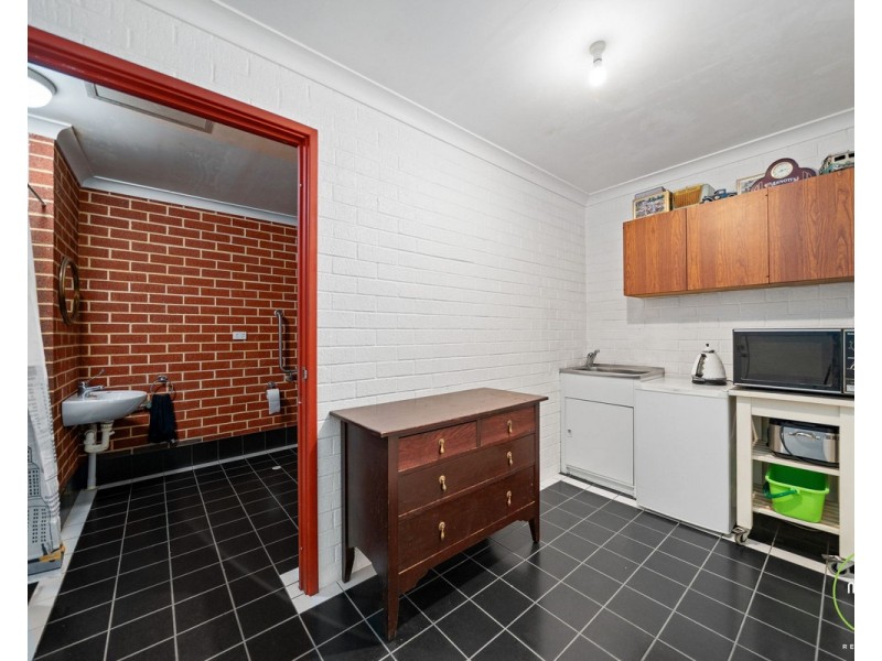 6 Blackburn Street, Maddington WA 6109