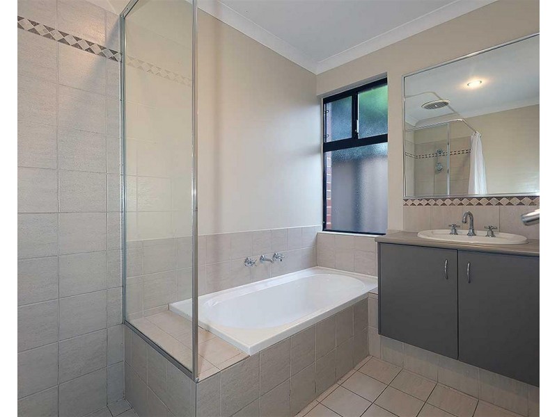 9/65 Little John Road, Armadale WA 6112