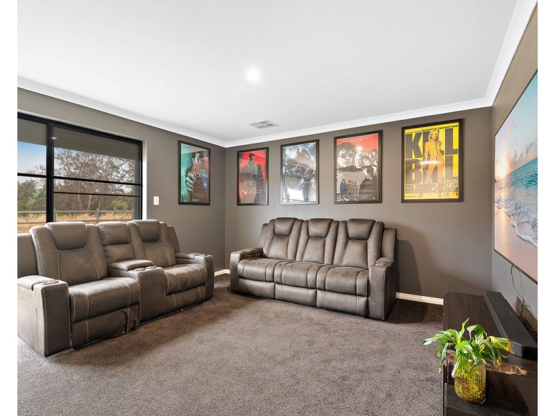 3 Haywire Avenue, Whitby WA 6123