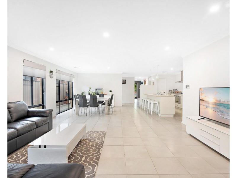 3 Haywire Avenue, Whitby WA 6123