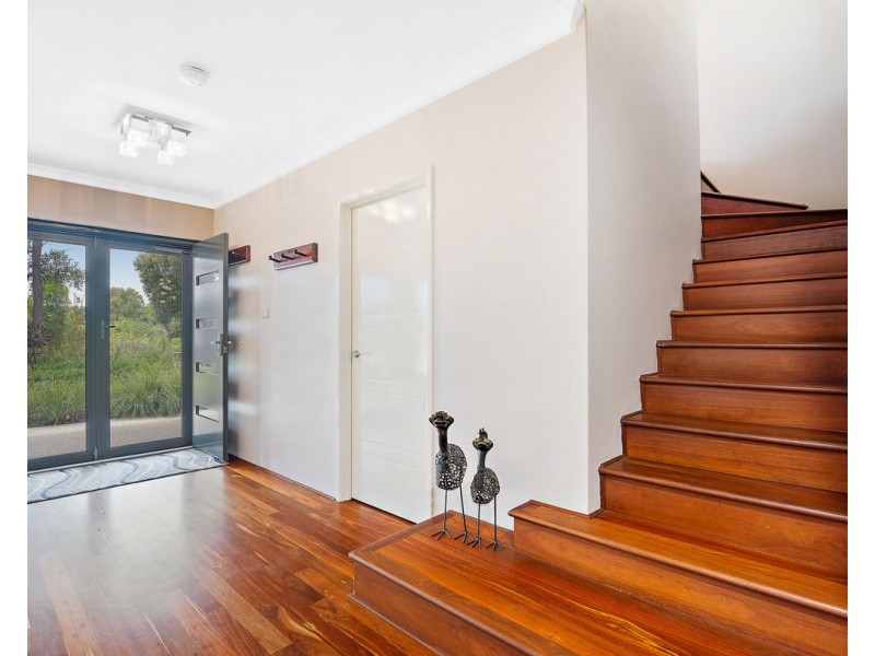 10 Flello Rise, Bedfordale WA 6112