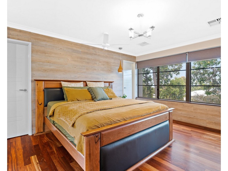 10 Flello Rise, Bedfordale WA 6112