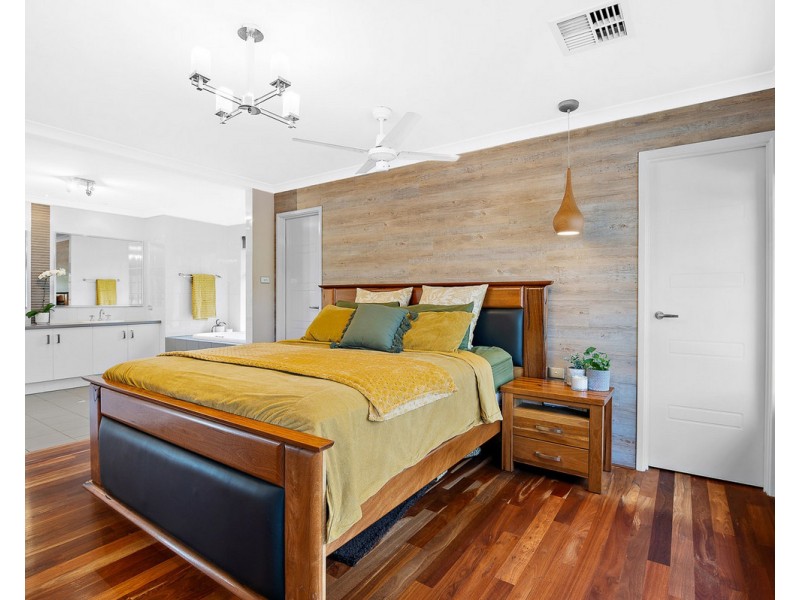 10 Flello Rise, Bedfordale WA 6112