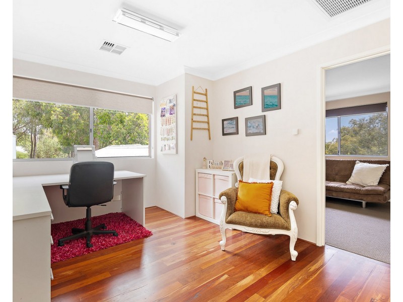 10 Flello Rise, Bedfordale WA 6112