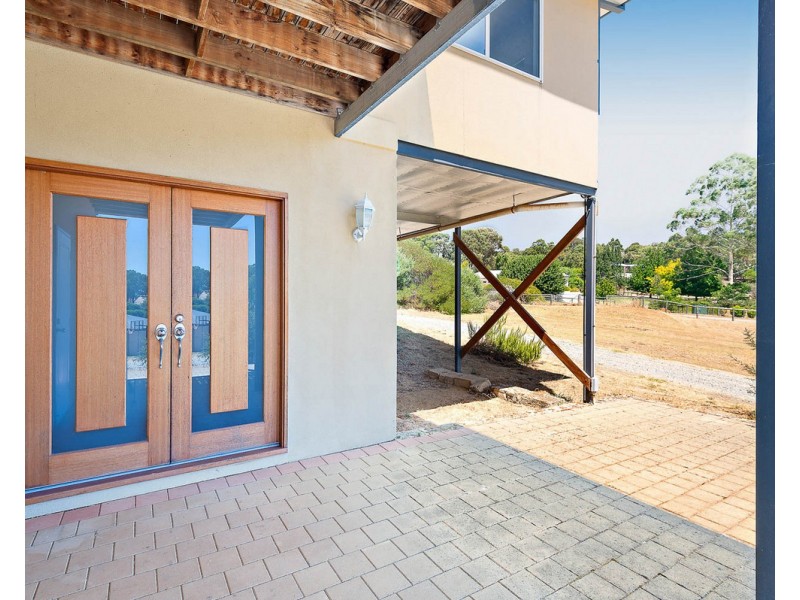 16 Vincent Lookout, Bedfordale WA 6112