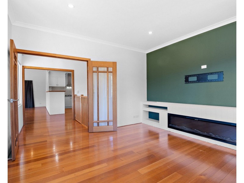 16 Vincent Lookout, Bedfordale WA 6112