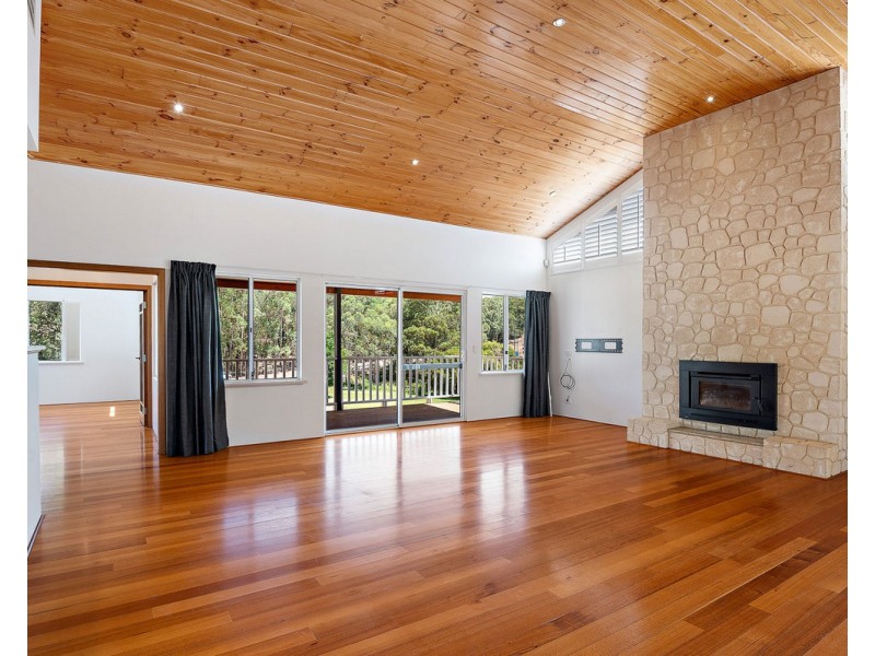 16 Vincent Lookout, Bedfordale WA 6112