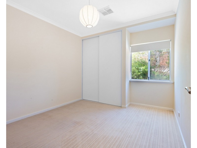 16 Vincent Lookout, Bedfordale WA 6112